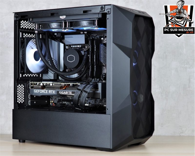 Montage client effectué avec le configurateur PC Hadware31 dans un COOLER MASTER MasterBox TD300 Mesh