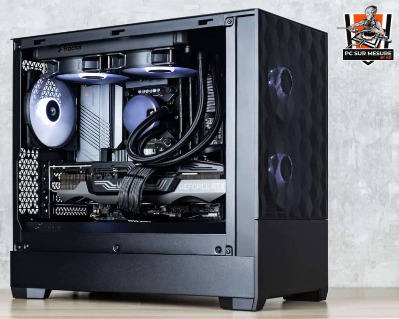 Montage client effectué avec le configurateur PC Hadware31 dans un FRACTAL DESIGN Pop Mini Air
