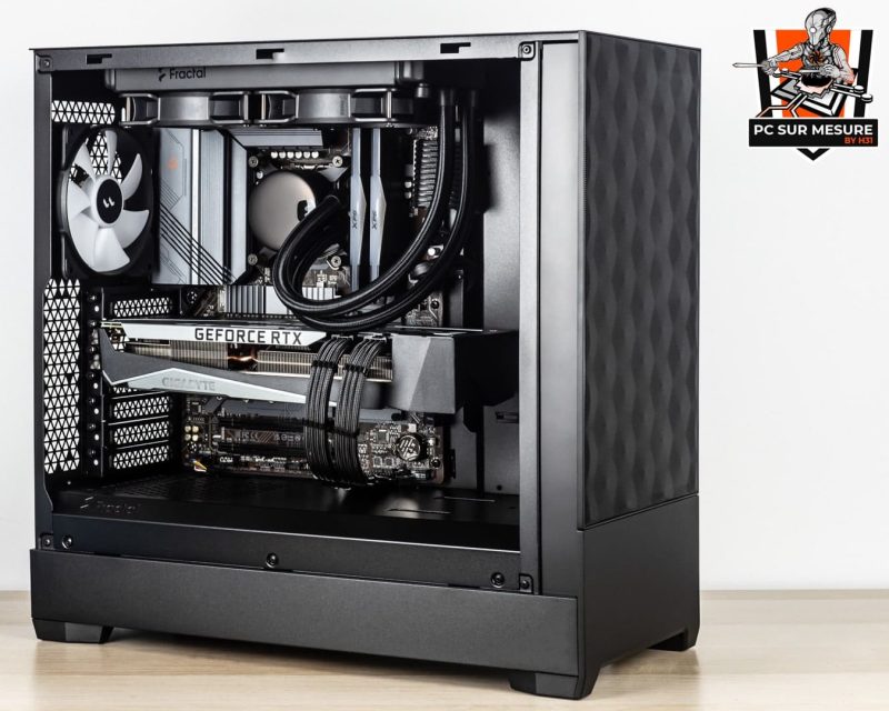 Montage client effectué avec le configurateur PC Hadware31 dans un FRACTAL DESIGN Pop Air