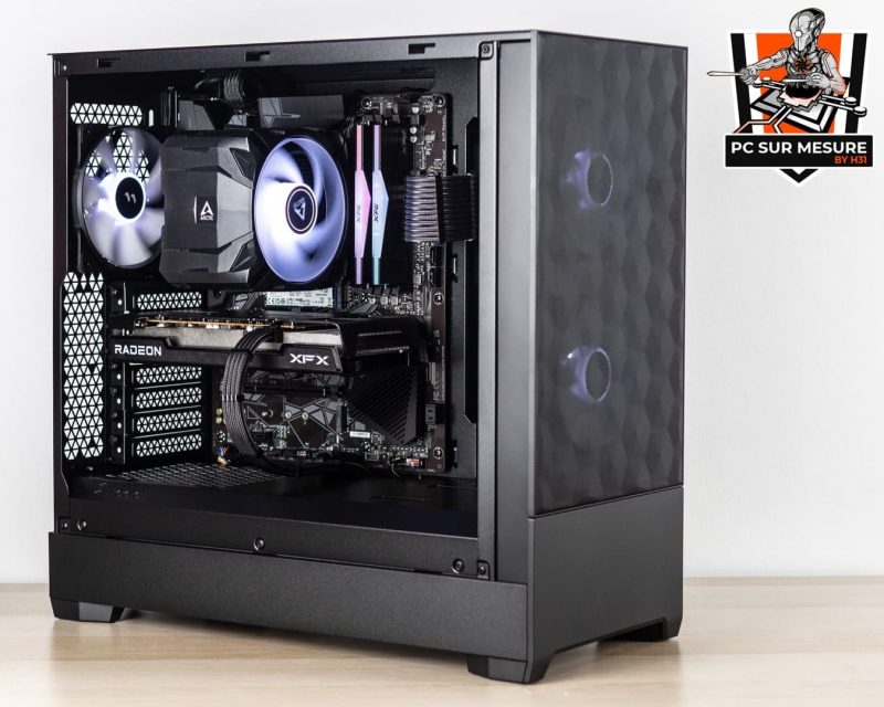 Montage client effectué avec le configurateur PC Hadware31 dans un FRACTAL DESIGN Pop Air
