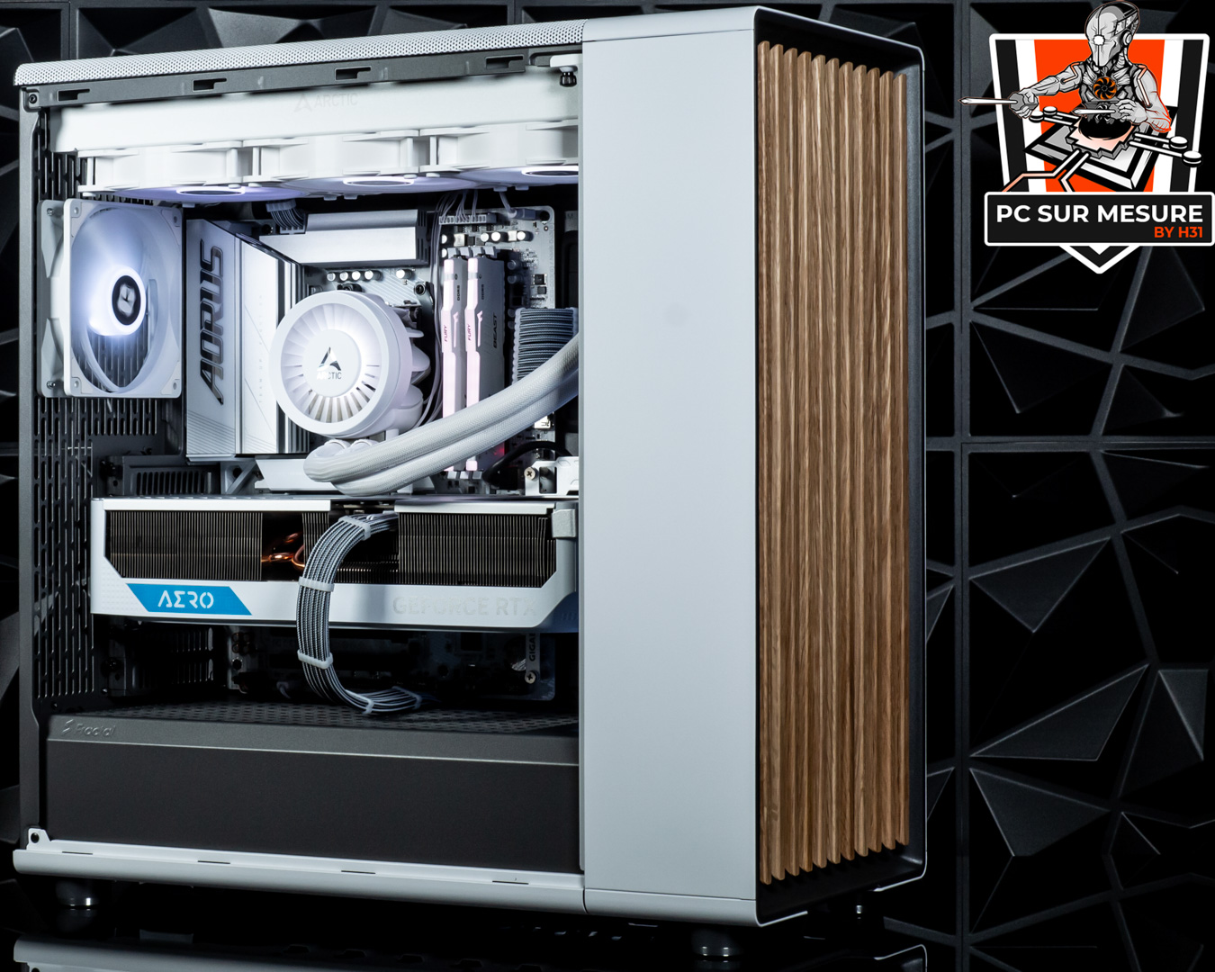 Montage dans un FRACTAL DESIGN North XL d'un PC sur mesure client effectué avec le configurateur PC Hadware31